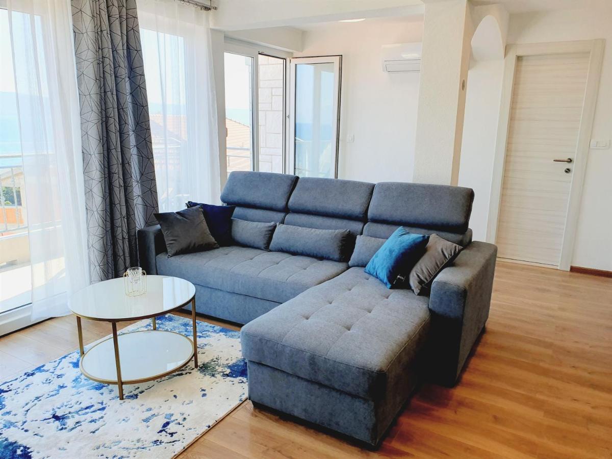 White House Apartments Dugi Rat Extérieur photo
